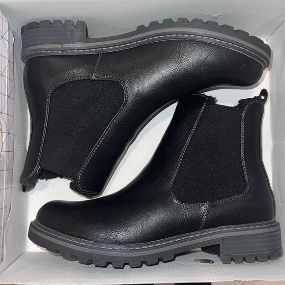 Call It Spring KODII Boot Size 7.5 - Picture 1 of 3